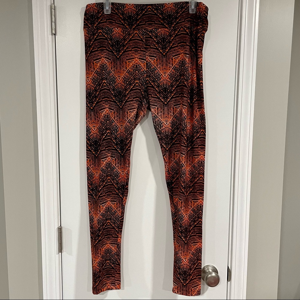 LulaRoe Tall and Curvy TC Leggings in Black and Orange Aztec Design